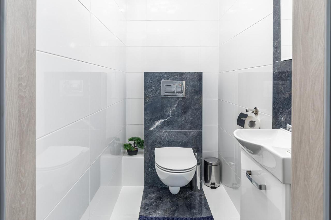 Apartament Deluxe Platany C38 By Renters Apartment Колобжег Екстериор снимка